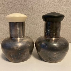 Vtg Mid Century Silver Plate Salt & Pepper Shakers